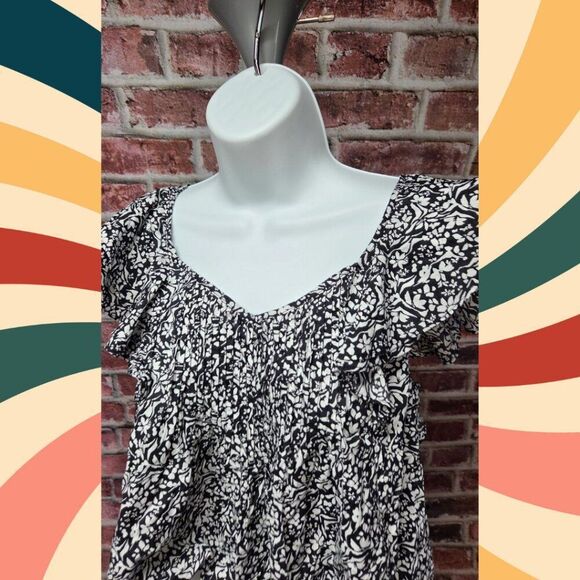 Universal Thread Black White Floral Top Large Ruffle Sleeve V Neck Cotton - Picture 4 of 5